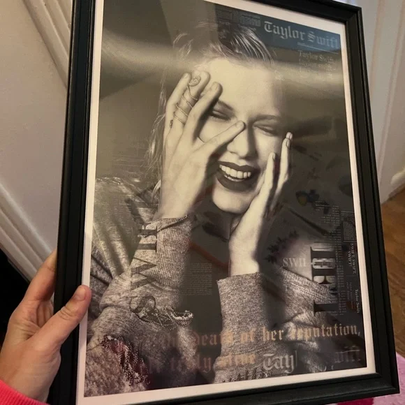 Taylor Swift Reputation 3D Lenticular (Holographic) Lithograph Poster - Picture 1 of 5